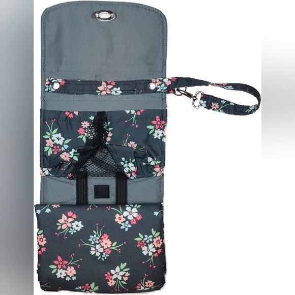 New floral diaper clutch with changing pad - Picture 4 of 4